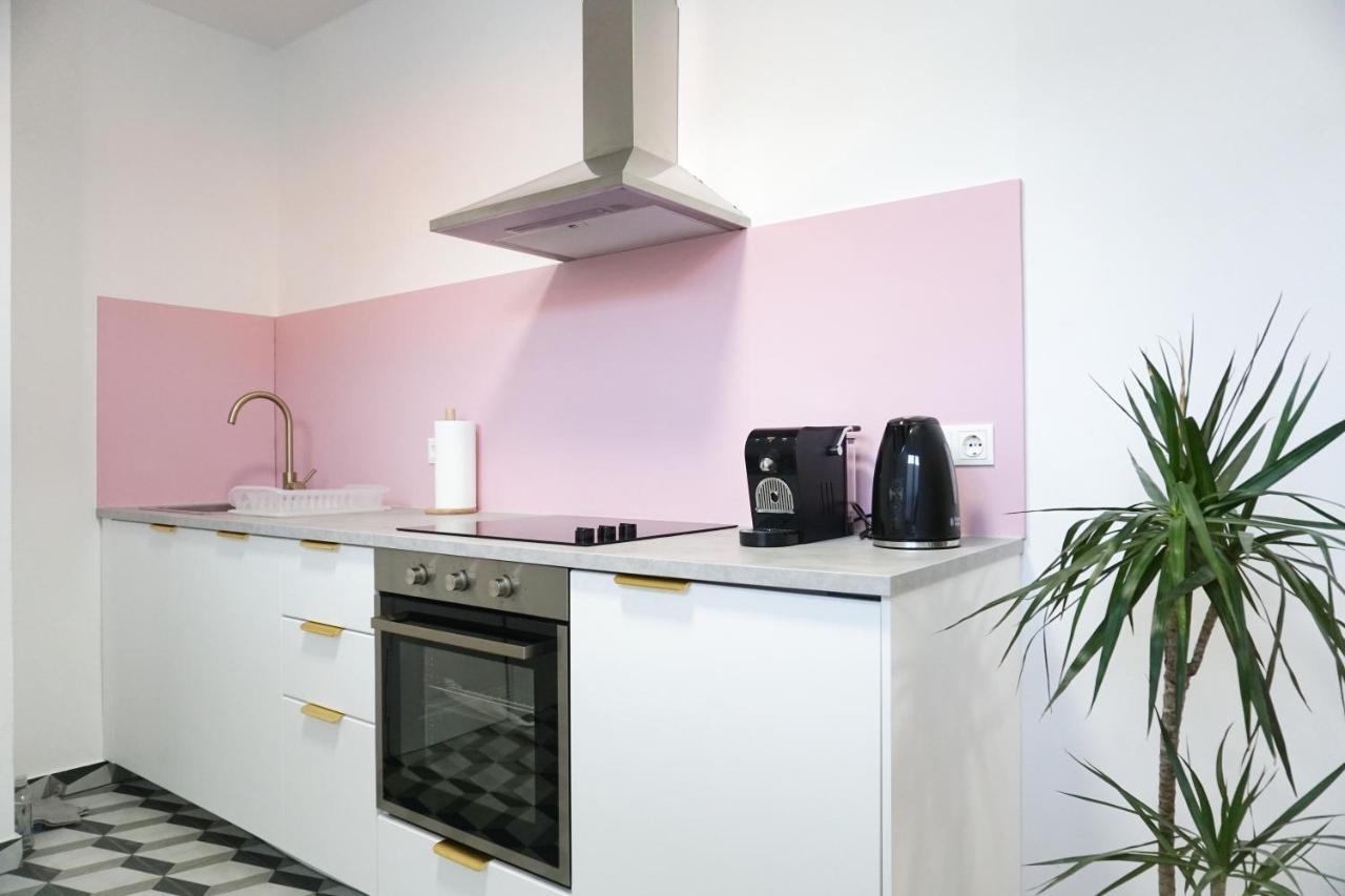 Apartamento Vibrant Design - Full Kitchen - Wi-fi - 18 Mins To Centre Viena